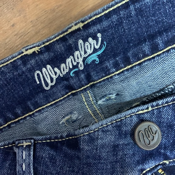Wrangler Jeans - Picture 3 of 5